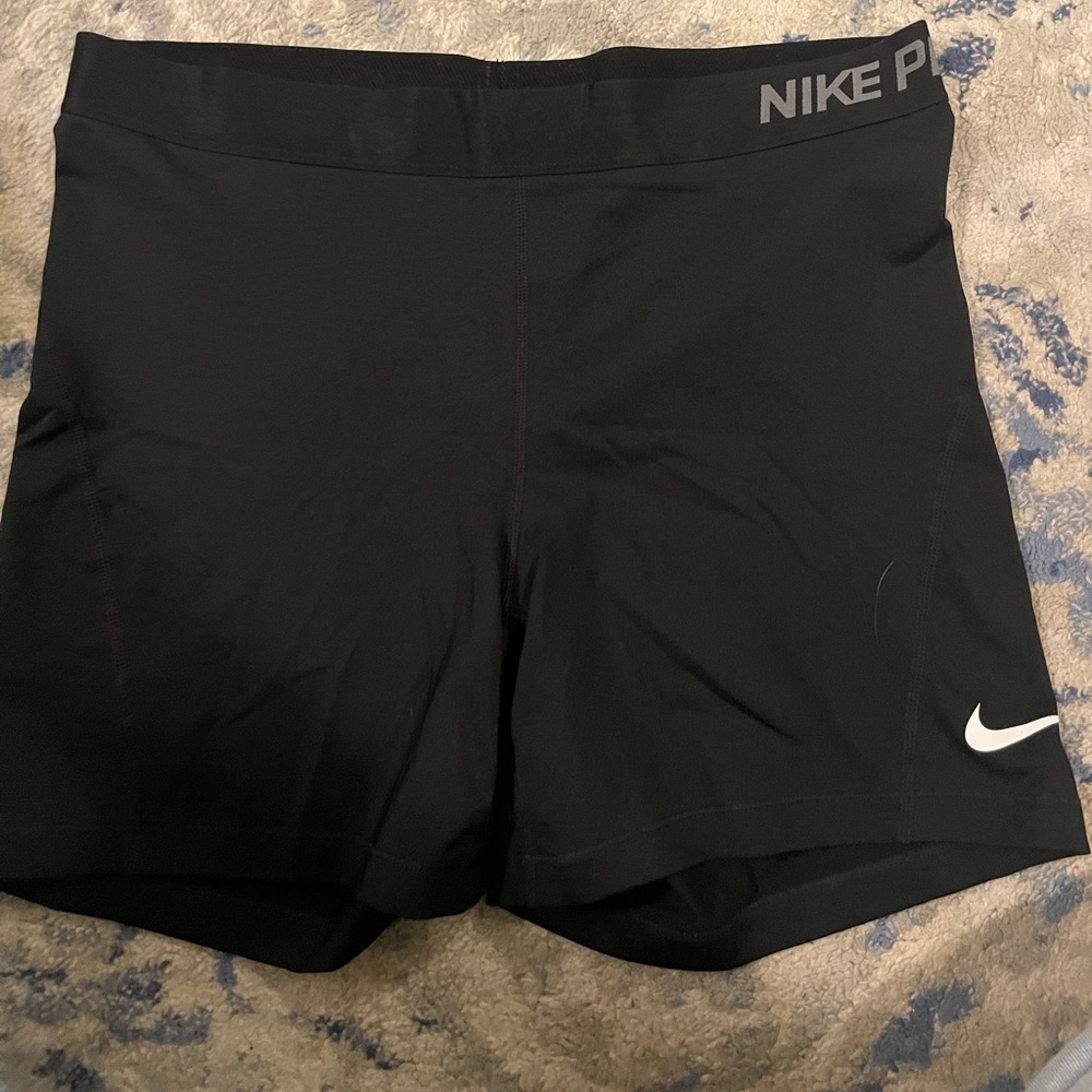 Nike pros size XL